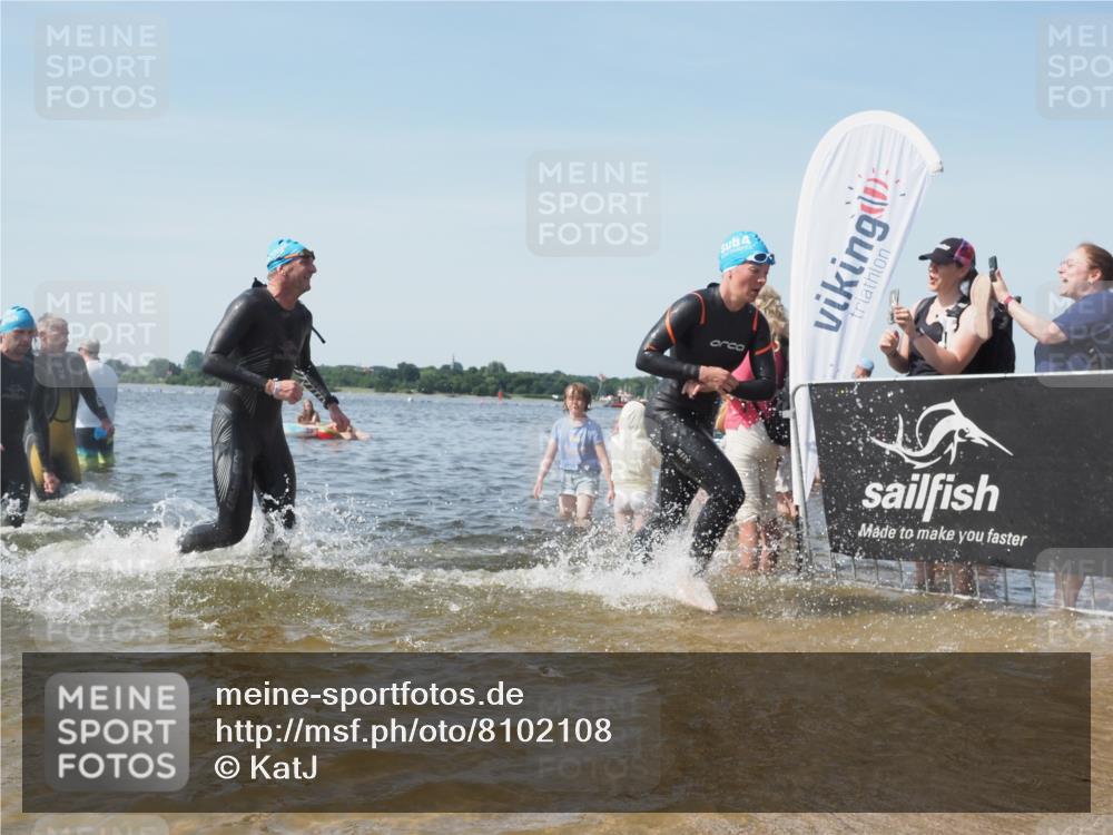 22.06.2025 - Viking Triathlon KatJ http://msf.ph/oto/8102108 22.06.2025 10:34:04 Schwimmen 46, 70, 75, 184, 297, 349, 429, 478, 532, 540, 618, 635 meine-sportfotos.de
