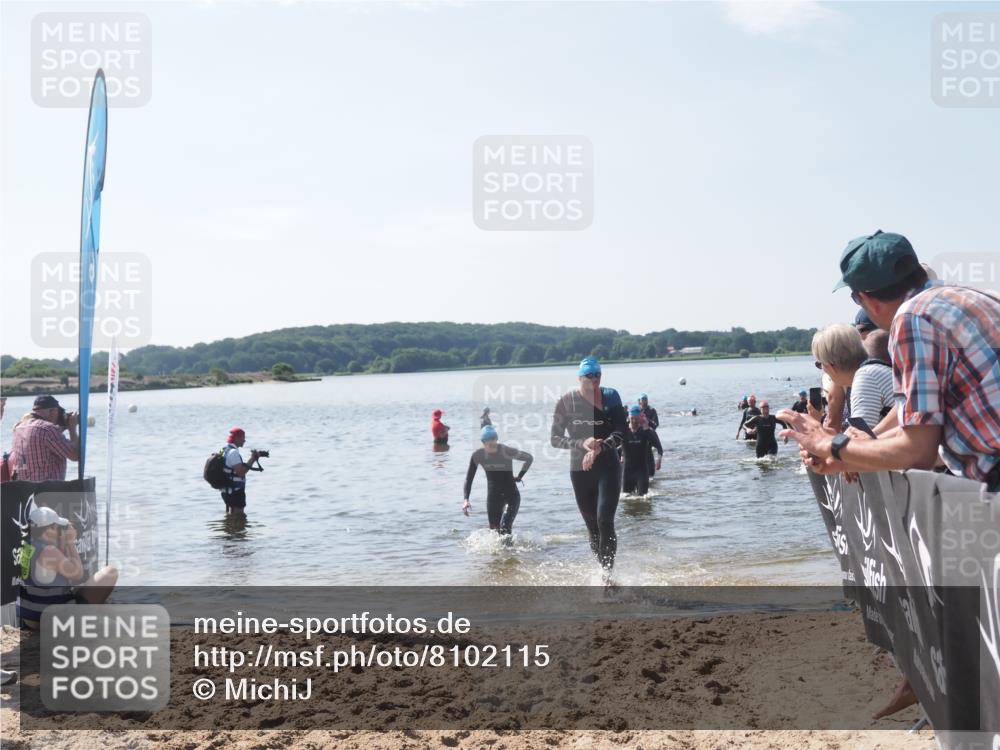 22.06.2025 - Viking Triathlon MichiJ http://msf.ph/oto/8102115 22.06.2025 10:45:54 Schwimmen 95, 217, 342, 360, 372, 425, 468, 615, 621, 633 meine-sportfotos.de