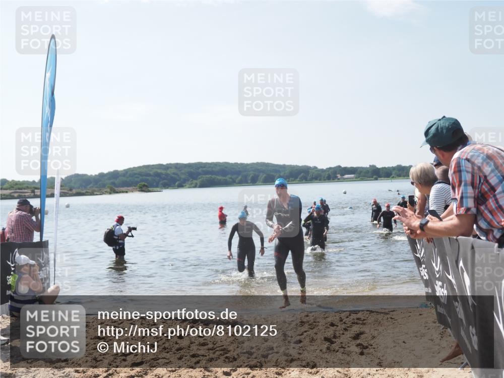 22.06.2025 - Viking Triathlon MichiJ http://msf.ph/oto/8102125 22.06.2025 10:45:54 Schwimmen 95, 217, 342, 360, 372, 425, 468, 615, 621, 633 meine-sportfotos.de