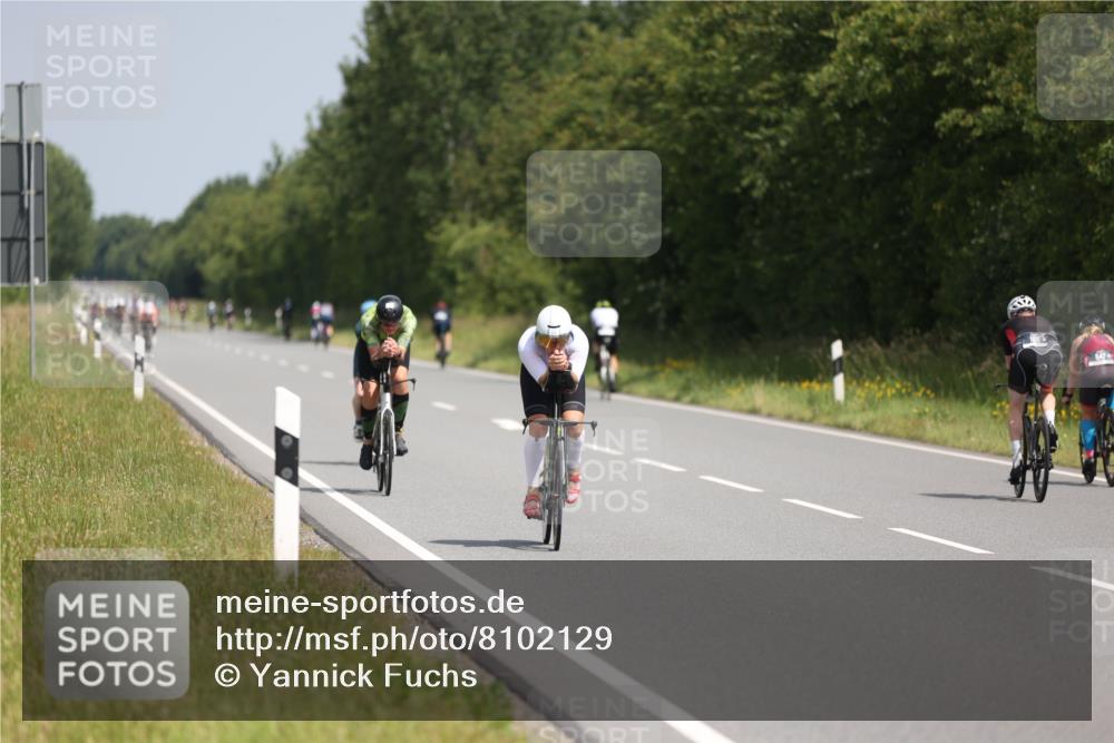 22.06.2025 - Viking Triathlon Yannick Fuchs http://msf.ph/oto/8102129 22.06.2025 12:05:11 Radfahren 37, 50, 155, 197, 202, 205, 364, 418, 474, 507, 525, 550 meine-sportfotos.de