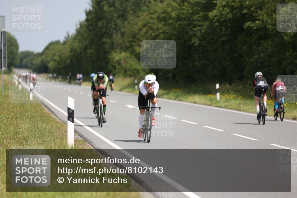 22.06.2025 - Viking Triathlon Yannick Fuchs http://msf.ph/oto/8102143 22.06.2025 12:05:11 Radfahren 37, 50, 155, 197, 202, 205, 364, 418, 474, 507, 525, 550 meine-sportfotos.de