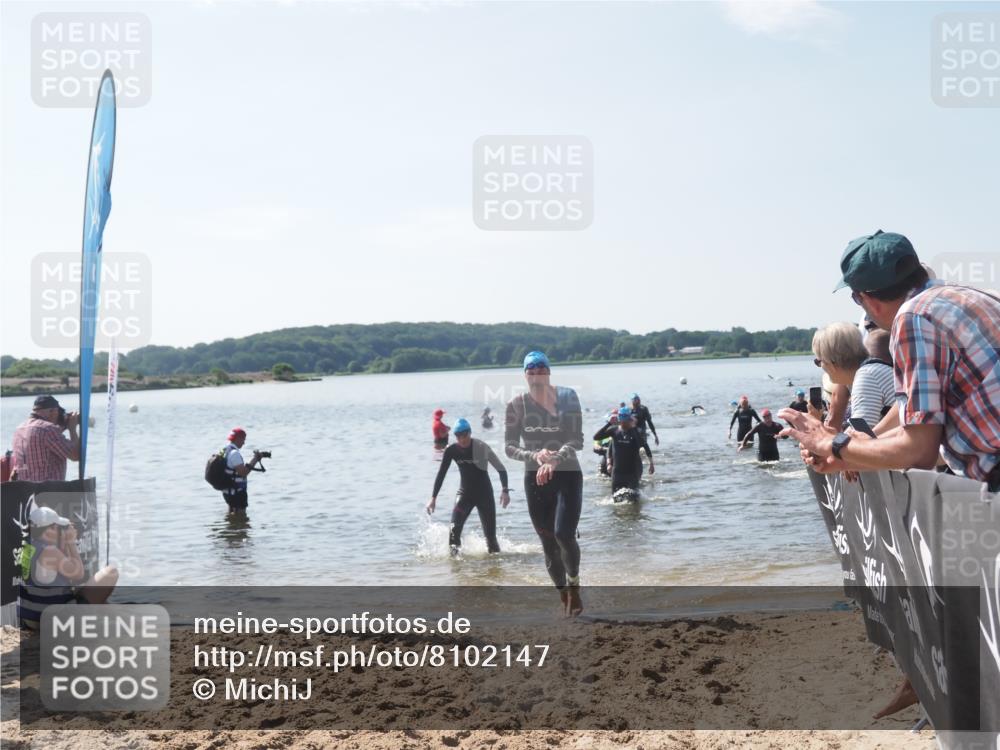 22.06.2025 - Viking Triathlon MichiJ http://msf.ph/oto/8102147 22.06.2025 10:45:54 Schwimmen 95, 217, 342, 360, 372, 425, 468, 615, 621, 633 meine-sportfotos.de