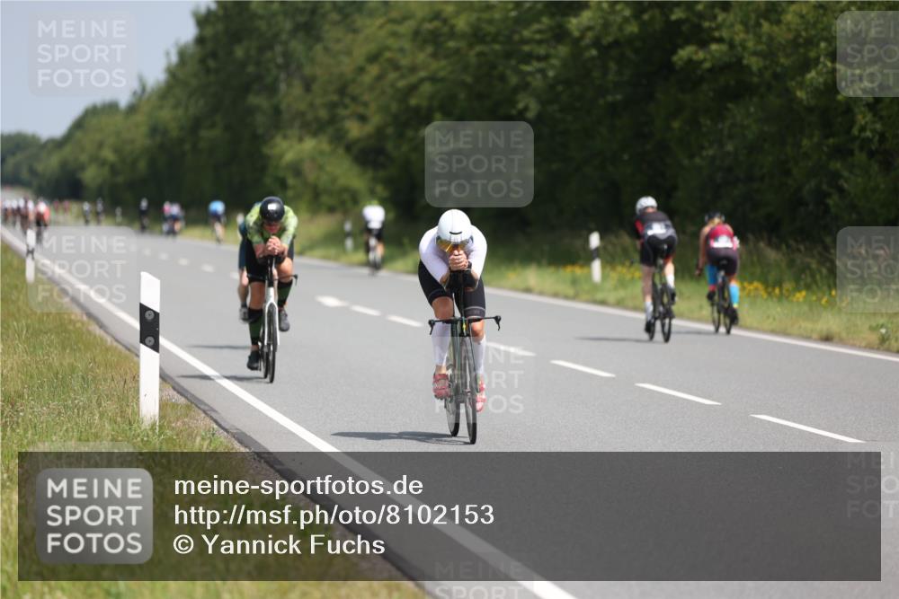 22.06.2025 - Viking Triathlon Yannick Fuchs http://msf.ph/oto/8102153 22.06.2025 12:05:12 Radfahren 37, 50, 155, 197, 202, 205, 364, 418, 474, 507, 525, 550 meine-sportfotos.de