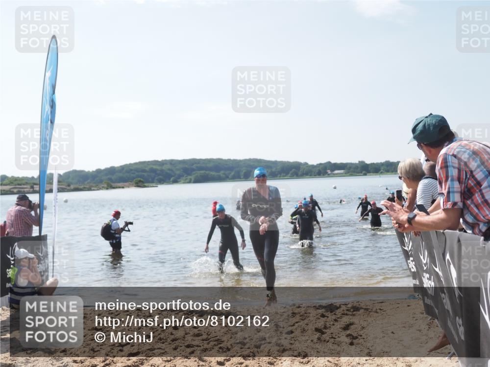 22.06.2025 - Viking Triathlon MichiJ http://msf.ph/oto/8102162 22.06.2025 10:45:55 Schwimmen 95, 217, 342, 360, 372, 425, 468, 615, 621, 633 meine-sportfotos.de