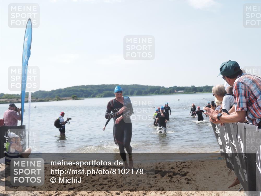 22.06.2025 - Viking Triathlon MichiJ http://msf.ph/oto/8102178 22.06.2025 10:45:55 Schwimmen 95, 217, 342, 360, 372, 425, 468, 615, 621, 633 meine-sportfotos.de