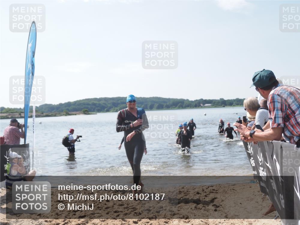 22.06.2025 - Viking Triathlon MichiJ http://msf.ph/oto/8102187 22.06.2025 10:45:55 Schwimmen 95, 217, 342, 360, 372, 425, 468, 615, 621, 633 meine-sportfotos.de