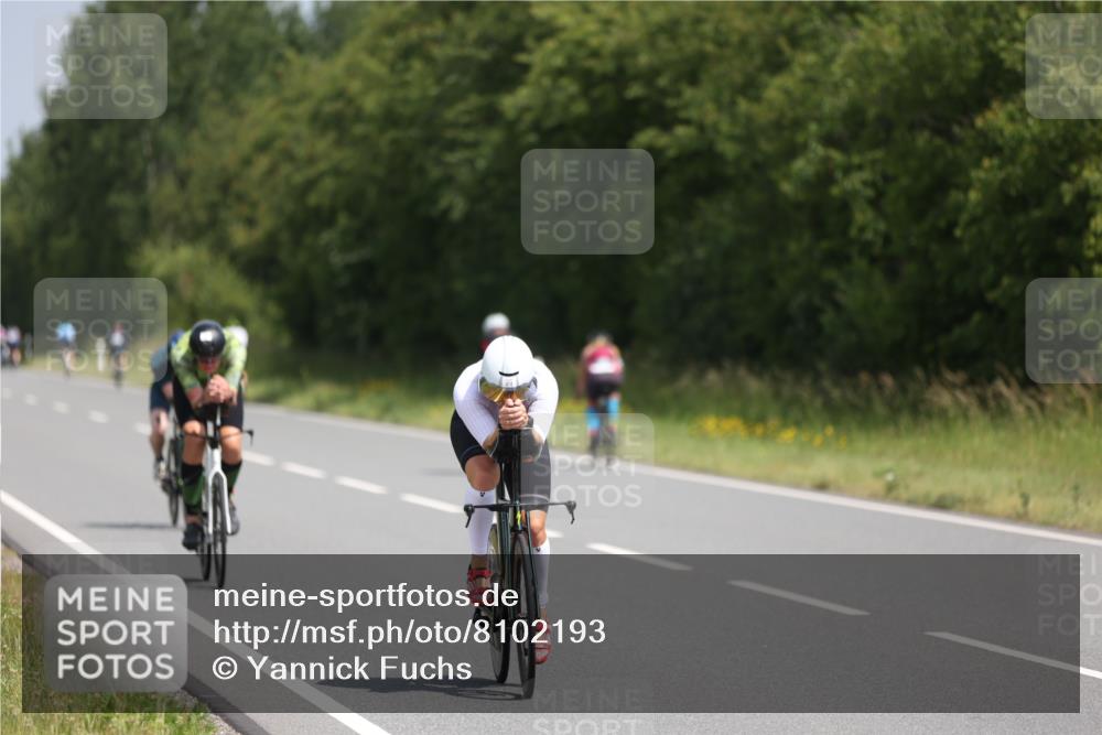 22.06.2025 - Viking Triathlon Yannick Fuchs http://msf.ph/oto/8102193 22.06.2025 12:05:12 Radfahren 37, 50, 155, 197, 202, 205, 364, 418, 474, 507, 525, 550 meine-sportfotos.de