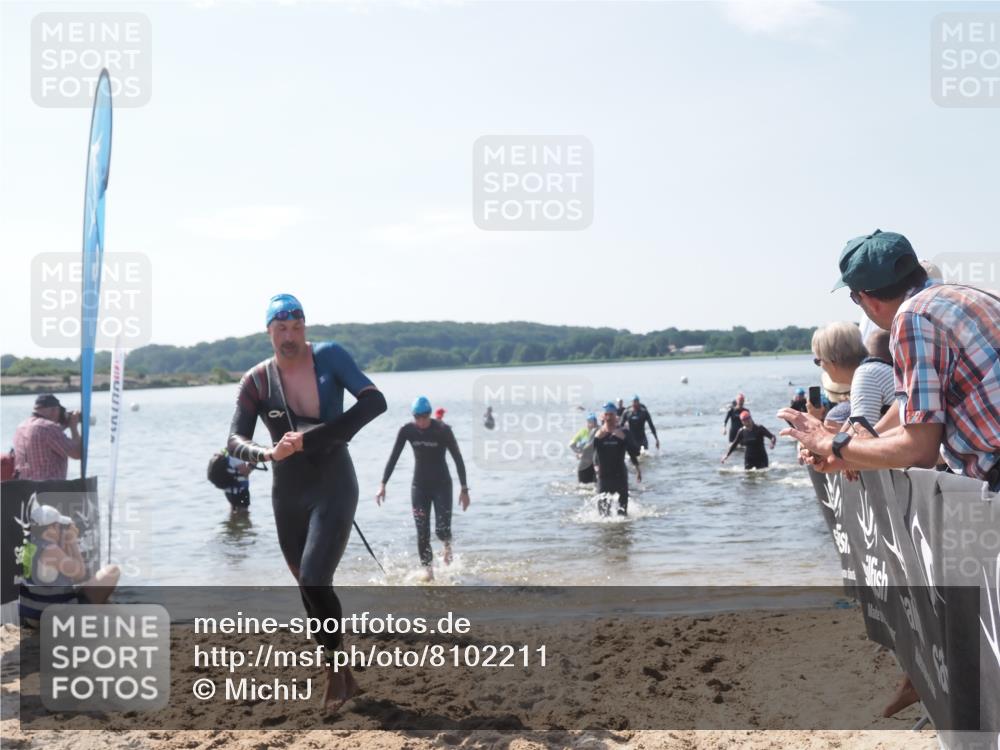22.06.2025 - Viking Triathlon MichiJ http://msf.ph/oto/8102211 22.06.2025 10:45:56 Schwimmen 95, 217, 342, 360, 372, 425, 468, 525, 615, 621, 633 meine-sportfotos.de