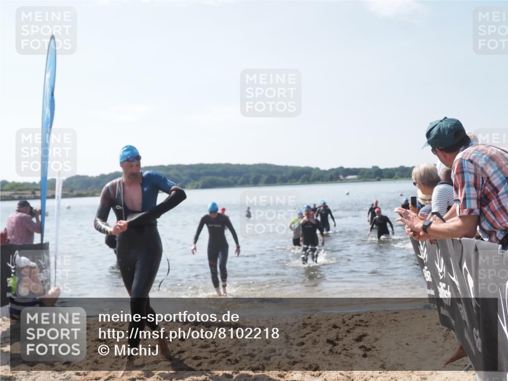 22.06.2025 - Viking Triathlon MichiJ http://msf.ph/oto/8102218 22.06.2025 10:45:56 Schwimmen 95, 217, 342, 360, 372, 425, 468, 525, 615, 621, 633 meine-sportfotos.de