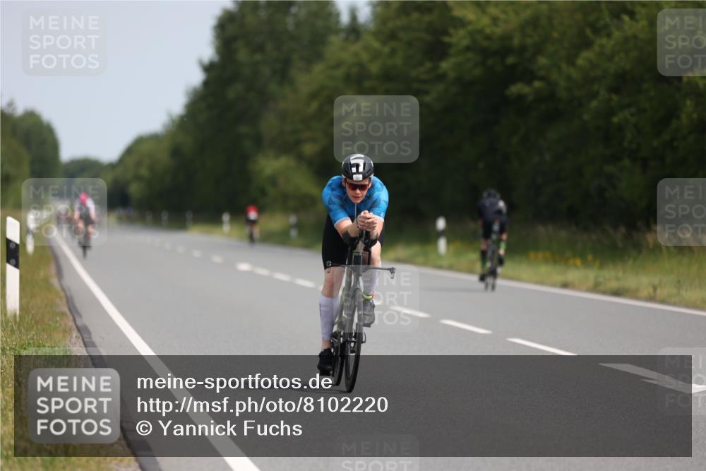 22.06.2025 - Viking Triathlon Yannick Fuchs http://msf.ph/oto/8102220 22.06.2025 11:26:16 Radfahren 15, 234, 272, 298, 556 meine-sportfotos.de