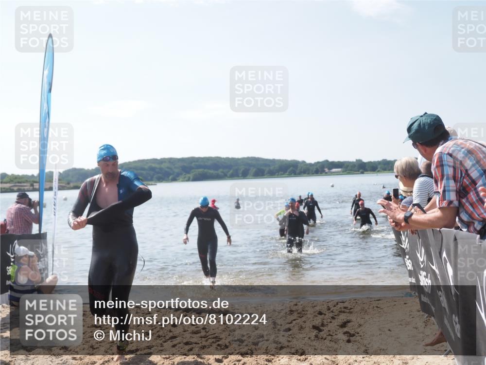 22.06.2025 - Viking Triathlon MichiJ http://msf.ph/oto/8102224 22.06.2025 10:45:56 Schwimmen 95, 217, 342, 360, 372, 425, 468, 525, 615, 621, 633 meine-sportfotos.de