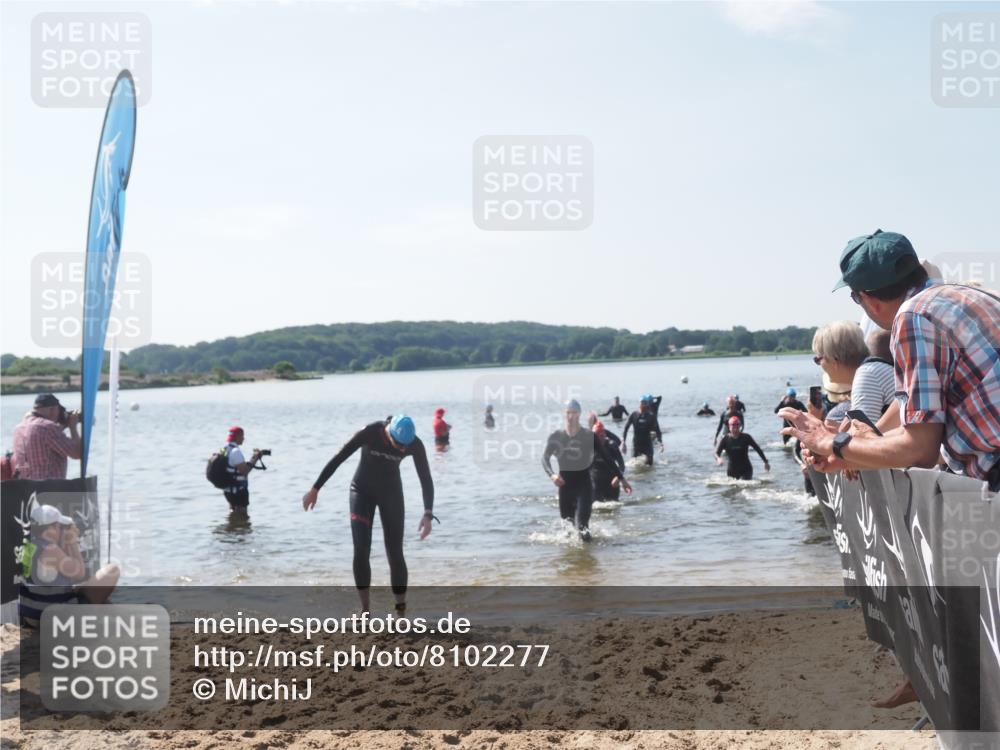 22.06.2025 - Viking Triathlon MichiJ http://msf.ph/oto/8102277 22.06.2025 10:45:58 Schwimmen 217, 342, 360, 372, 425, 468, 525, 615, 621, 633, 647 meine-sportfotos.de