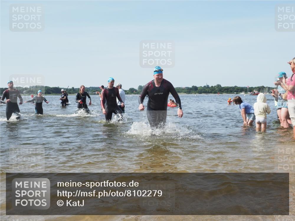 22.06.2025 - Viking Triathlon KatJ http://msf.ph/oto/8102279 22.06.2025 10:34:10 Schwimmen 46, 70, 294, 297, 429, 478, 527, 532, 540, 618, 635 meine-sportfotos.de