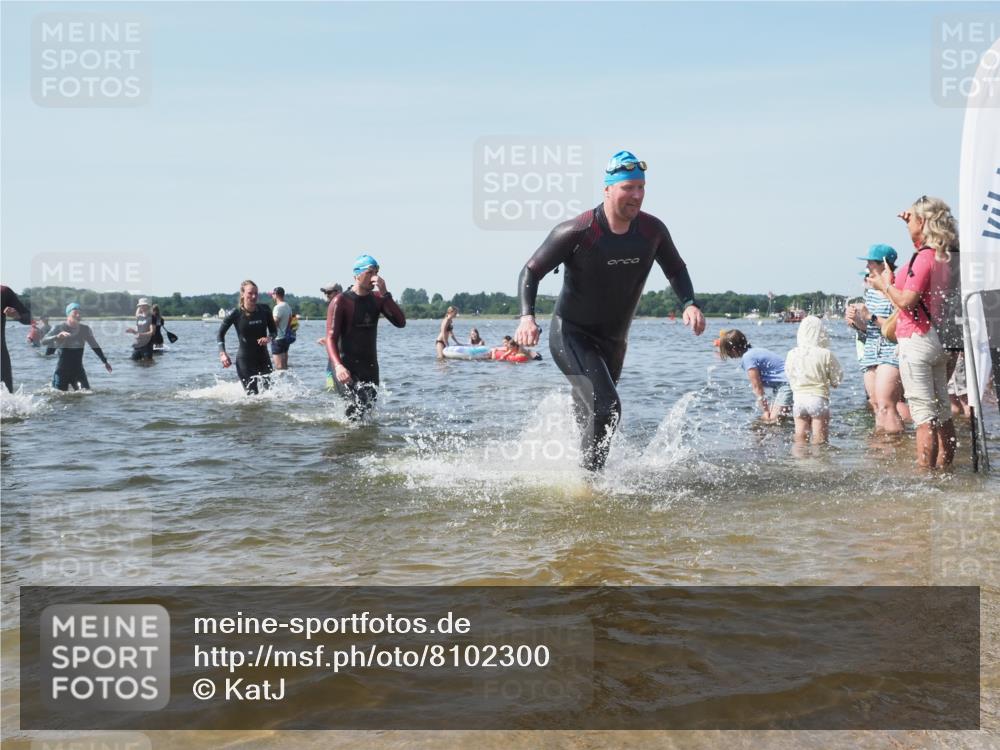 22.06.2025 - Viking Triathlon KatJ http://msf.ph/oto/8102300 22.06.2025 10:34:11 Schwimmen 46, 70, 294, 297, 429, 478, 527, 532, 618, 635 meine-sportfotos.de
