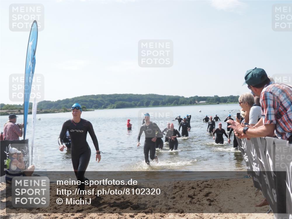 22.06.2025 - Viking Triathlon MichiJ http://msf.ph/oto/8102320 22.06.2025 10:45:59 Schwimmen 217, 342, 360, 372, 425, 468, 525, 615, 621, 633, 647 meine-sportfotos.de