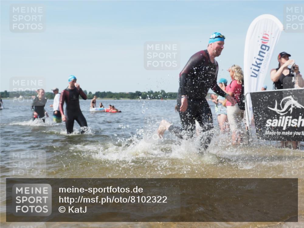 22.06.2025 - Viking Triathlon KatJ http://msf.ph/oto/8102322 22.06.2025 10:34:11 Schwimmen 46, 70, 294, 297, 429, 478, 527, 532, 618, 635 meine-sportfotos.de