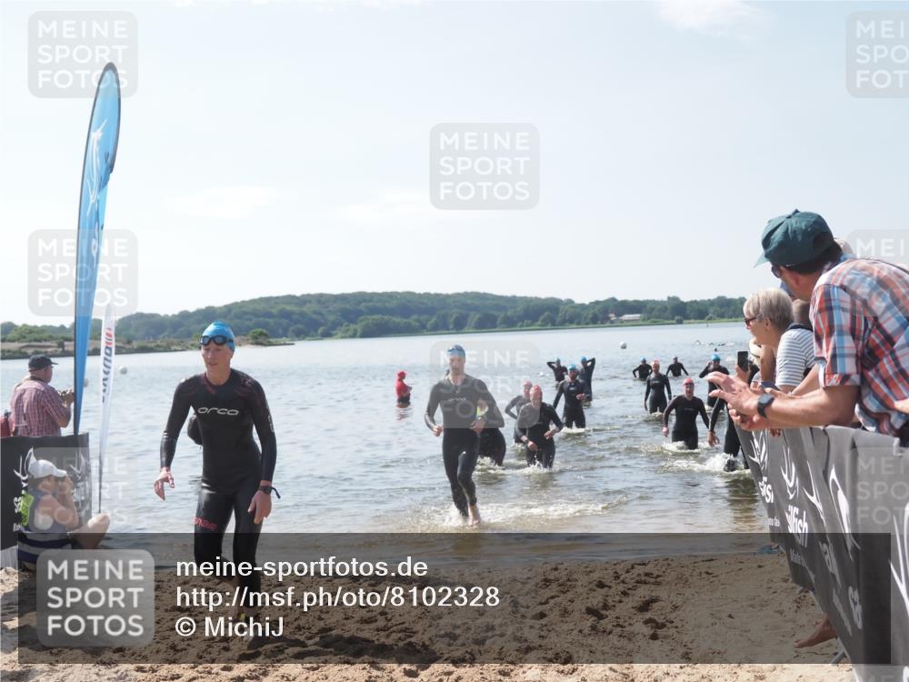 22.06.2025 - Viking Triathlon MichiJ http://msf.ph/oto/8102328 22.06.2025 10:45:59 Schwimmen 217, 342, 360, 372, 425, 468, 525, 615, 621, 633, 647 meine-sportfotos.de