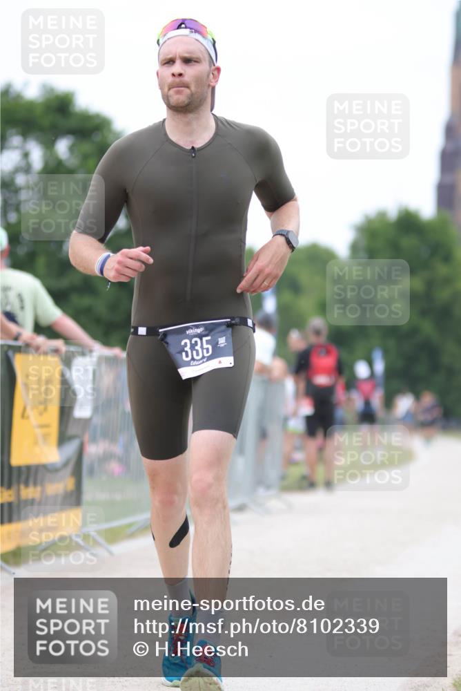 22.06.2025 - Viking Triathlon H.Heesch http://msf.ph/oto/8102339 22.06.2025 15:46:28 Laufen 335, 456 meine-sportfotos.de