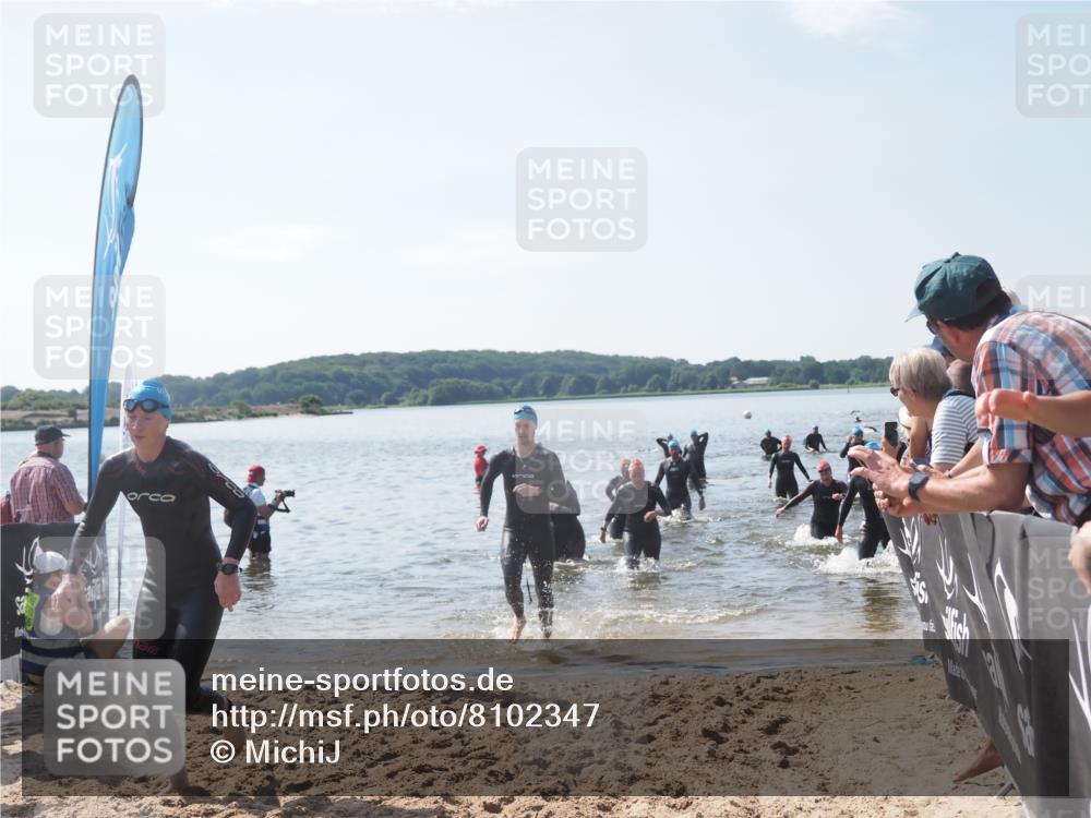 22.06.2025 - Viking Triathlon MichiJ http://msf.ph/oto/8102347 22.06.2025 10:45:59 Schwimmen 217, 342, 360, 372, 425, 468, 525, 615, 621, 633, 647 meine-sportfotos.de