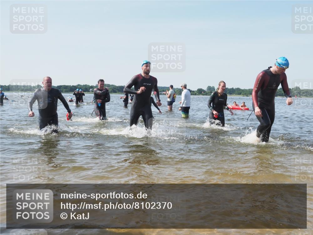 22.06.2025 - Viking Triathlon KatJ http://msf.ph/oto/8102370 22.06.2025 10:34:13 Schwimmen 46, 70, 294, 297, 429, 486, 527, 532, 618, 635 meine-sportfotos.de