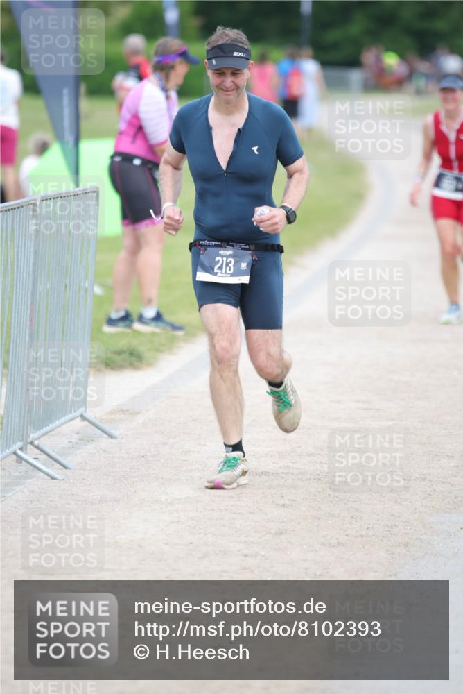 22.06.2025 - Viking Triathlon H.Heesch http://msf.ph/oto/8102393 22.06.2025 16:50:30 Laufen 213 meine-sportfotos.de