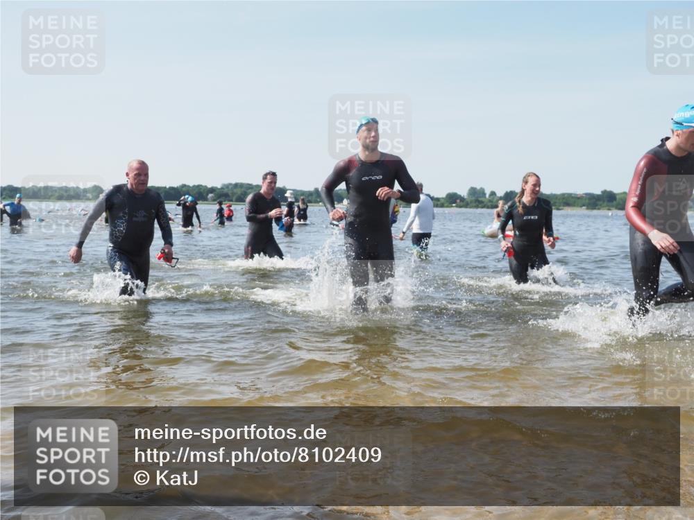 22.06.2025 - Viking Triathlon KatJ http://msf.ph/oto/8102409 22.06.2025 10:34:14 Schwimmen 46, 70, 294, 297, 429, 486, 527, 532, 618, 635 meine-sportfotos.de