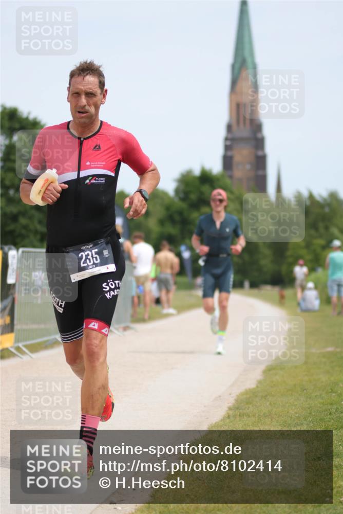 22.06.2025 - Viking Triathlon H.Heesch http://msf.ph/oto/8102414 22.06.2025 13:19:34 Laufen 185, 235 meine-sportfotos.de