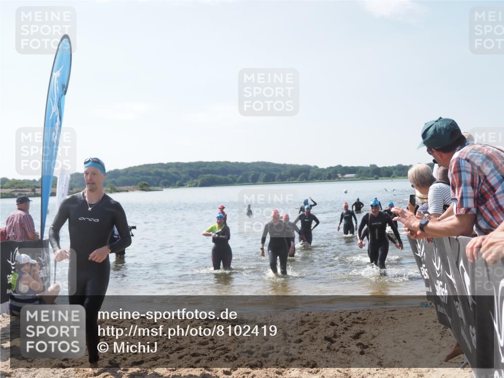 22.06.2025 - Viking Triathlon MichiJ http://msf.ph/oto/8102419 22.06.2025 10:46:01 Schwimmen 217, 342, 360, 372, 468, 525, 615, 621, 633, 647 meine-sportfotos.de