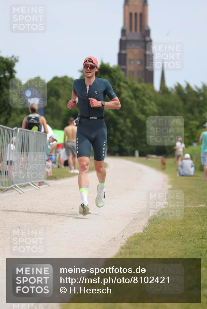 22.06.2025 - Viking Triathlon H.Heesch http://msf.ph/oto/8102421 22.06.2025 13:19:35 Laufen 185, 235 meine-sportfotos.de