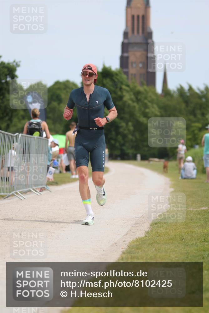 22.06.2025 - Viking Triathlon H.Heesch http://msf.ph/oto/8102425 22.06.2025 13:19:35 Laufen 185, 235 meine-sportfotos.de