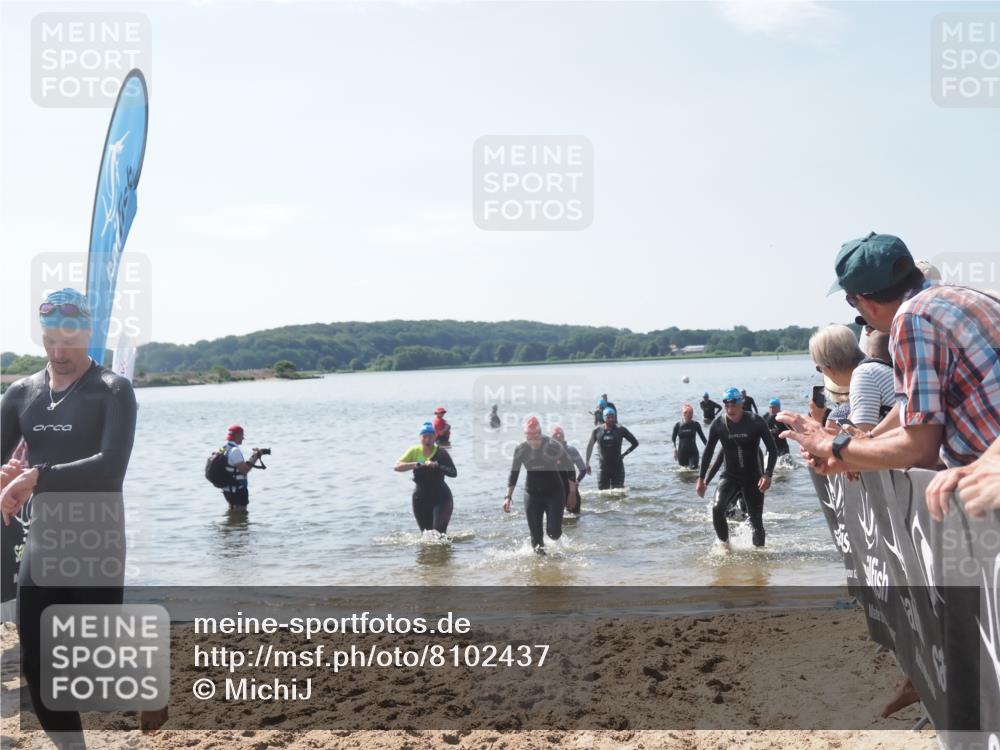 22.06.2025 - Viking Triathlon MichiJ http://msf.ph/oto/8102437 22.06.2025 10:46:02 Schwimmen 217, 342, 360, 372, 468, 525, 615, 621, 633, 647 meine-sportfotos.de