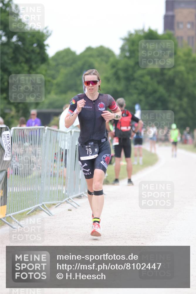 22.06.2025 - Viking Triathlon H.Heesch http://msf.ph/oto/8102447 22.06.2025 15:47:12 Laufen 79 meine-sportfotos.de