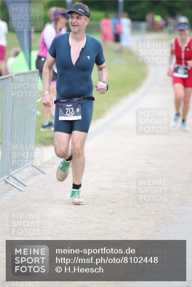 22.06.2025 - Viking Triathlon H.Heesch http://msf.ph/oto/8102448 22.06.2025 16:50:30 Laufen 213 meine-sportfotos.de