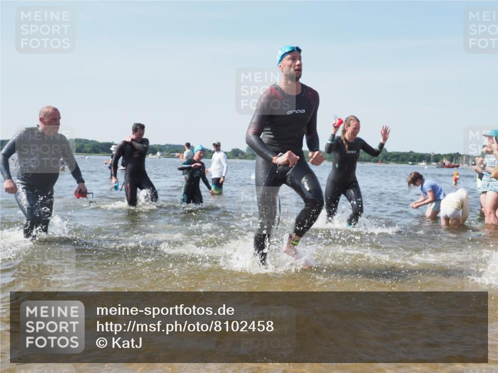 22.06.2025 - Viking Triathlon KatJ http://msf.ph/oto/8102458 22.06.2025 10:34:15 Schwimmen 46, 70, 294, 297, 429, 486, 527, 618, 635 meine-sportfotos.de