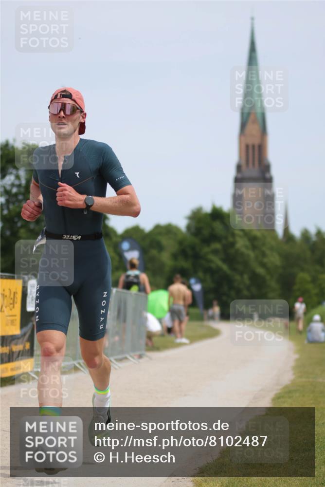 22.06.2025 - Viking Triathlon H.Heesch http://msf.ph/oto/8102487 22.06.2025 13:19:37 Laufen 185, 235 meine-sportfotos.de
