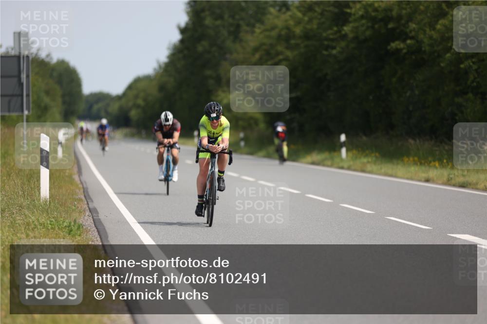 22.06.2025 - Viking Triathlon Yannick Fuchs http://msf.ph/oto/8102491 22.06.2025 11:26:29 Radfahren 61, 236, 659 meine-sportfotos.de