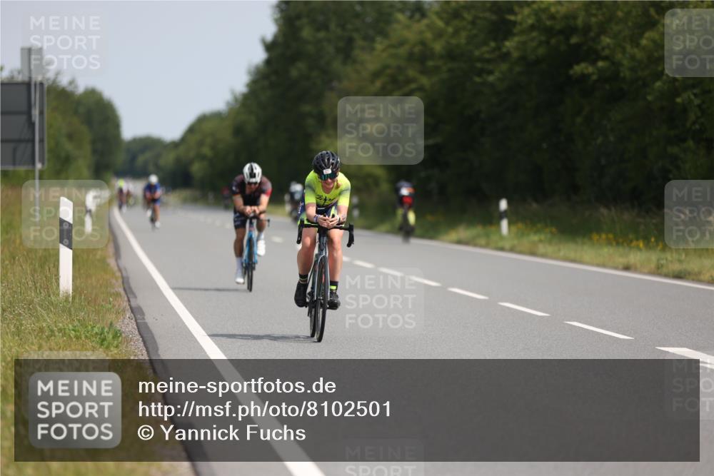 22.06.2025 - Viking Triathlon Yannick Fuchs http://msf.ph/oto/8102501 22.06.2025 11:26:29 Radfahren 61, 236, 659 meine-sportfotos.de