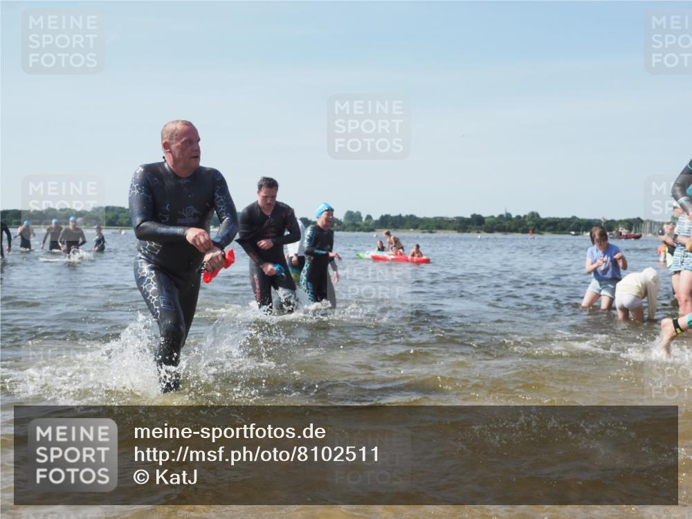 22.06.2025 - Viking Triathlon KatJ http://msf.ph/oto/8102511 22.06.2025 10:34:16 Schwimmen 46, 70, 294, 297, 429, 486, 520, 527, 618, 635 meine-sportfotos.de