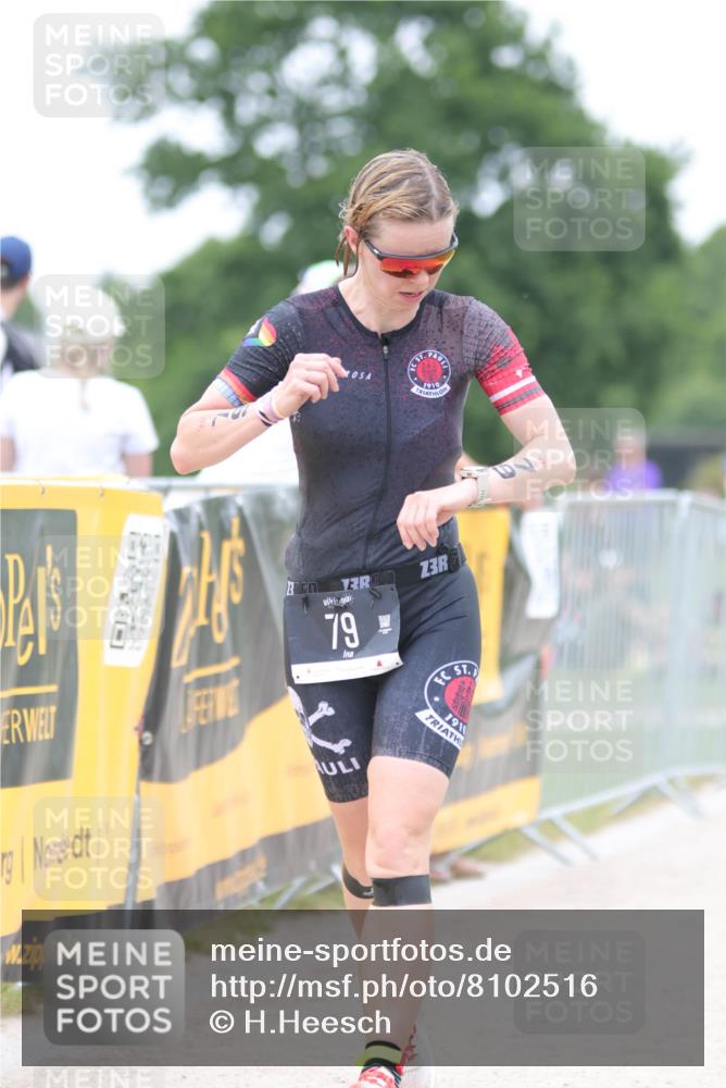 22.06.2025 - Viking Triathlon H.Heesch http://msf.ph/oto/8102516 22.06.2025 15:47:13 Laufen 79 meine-sportfotos.de