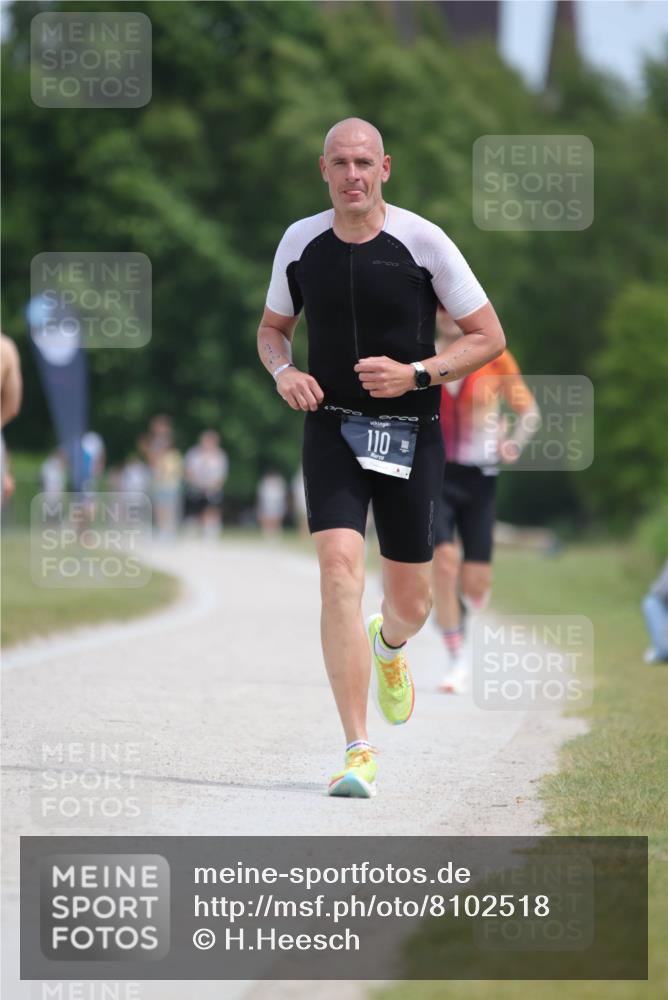 22.06.2025 - Viking Triathlon H.Heesch http://msf.ph/oto/8102518 22.06.2025 13:20:18 Laufen 33, 110 meine-sportfotos.de
