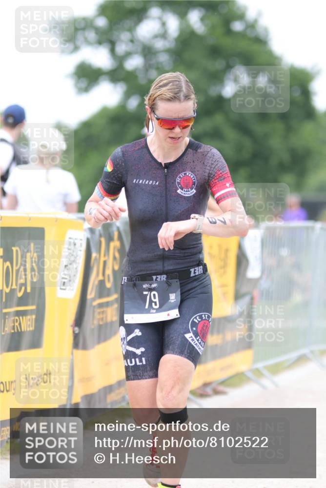 22.06.2025 - Viking Triathlon H.Heesch http://msf.ph/oto/8102522 22.06.2025 15:47:14 Laufen 79 meine-sportfotos.de