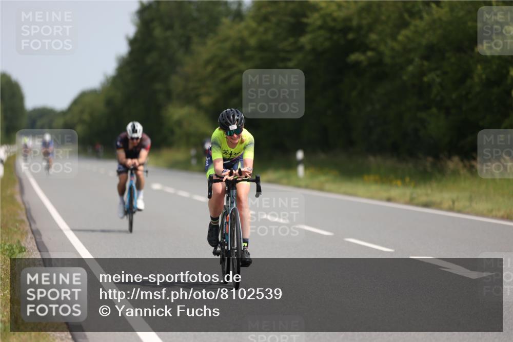 22.06.2025 - Viking Triathlon Yannick Fuchs http://msf.ph/oto/8102539 22.06.2025 11:26:30 Radfahren 61, 236, 659 meine-sportfotos.de