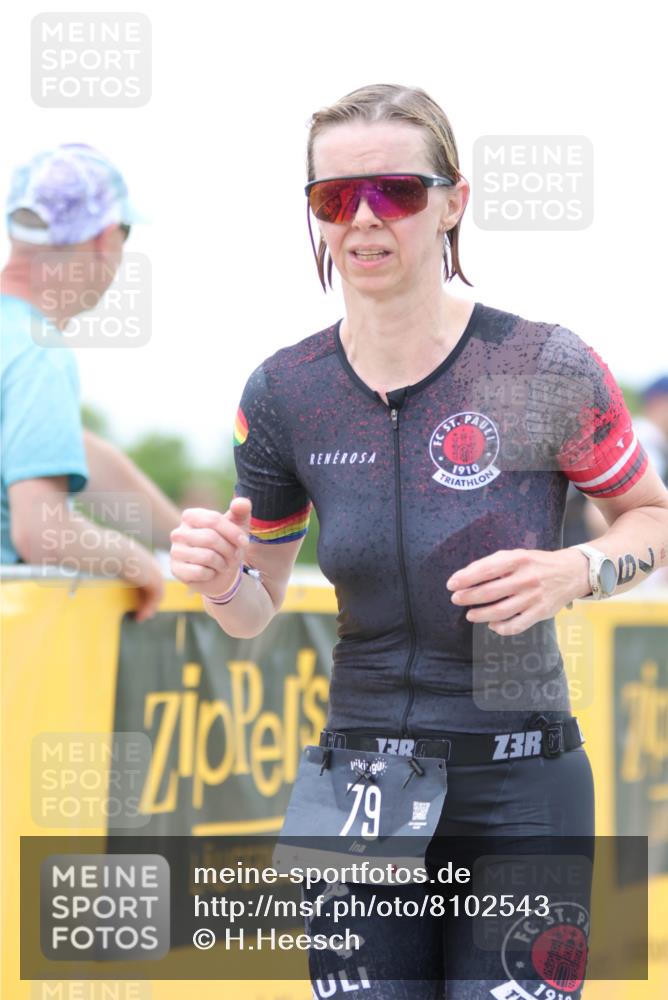 22.06.2025 - Viking Triathlon H.Heesch http://msf.ph/oto/8102543 22.06.2025 15:47:15 Laufen 79 meine-sportfotos.de