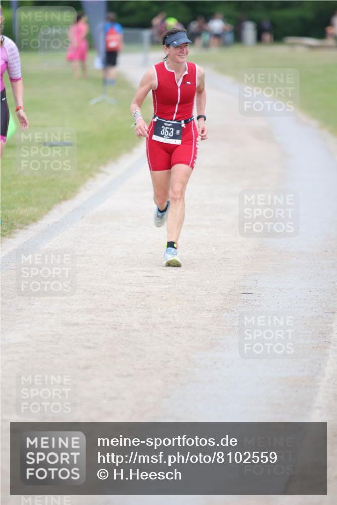 22.06.2025 - Viking Triathlon H.Heesch http://msf.ph/oto/8102559 22.06.2025 16:50:32 Laufen 213, 353 meine-sportfotos.de