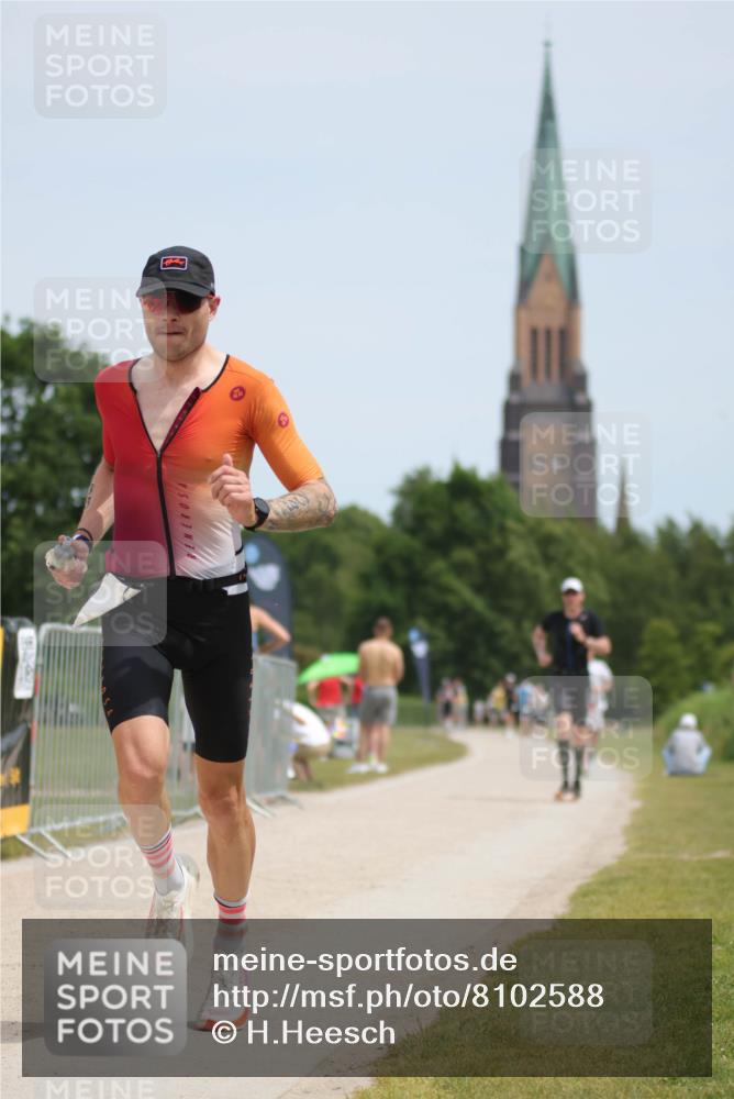 22.06.2025 - Viking Triathlon H.Heesch http://msf.ph/oto/8102588 22.06.2025 13:20:25 Laufen 33, 110, 427 meine-sportfotos.de