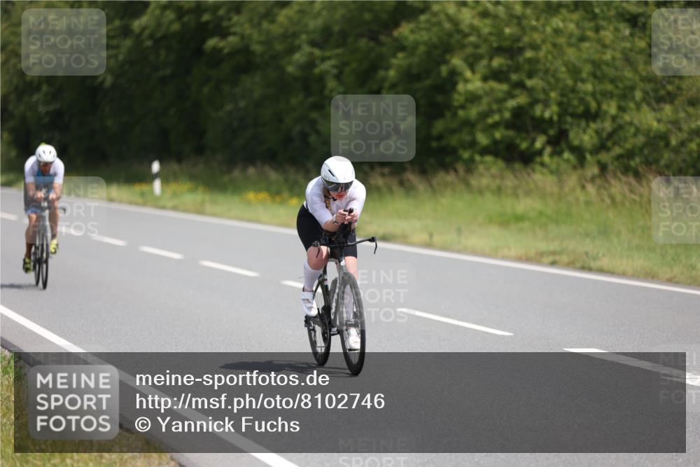 22.06.2025 - Viking Triathlon Yannick Fuchs http://msf.ph/oto/8102746 22.06.2025 12:05:39 Radfahren 47, 102, 145, 158, 176, 183, 232, 368, 485, 543, 609, 637, 652 meine-sportfotos.de