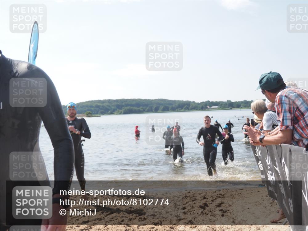 22.06.2025 - Viking Triathlon MichiJ http://msf.ph/oto/8102774 22.06.2025 10:46:11 Schwimmen 121, 144, 213, 217, 342, 525, 647 meine-sportfotos.de