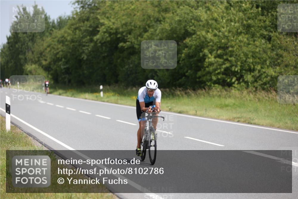22.06.2025 - Viking Triathlon Yannick Fuchs http://msf.ph/oto/8102786 22.06.2025 12:05:40 Radfahren 47, 102, 145, 158, 176, 183, 368, 485, 543, 637, 652 meine-sportfotos.de