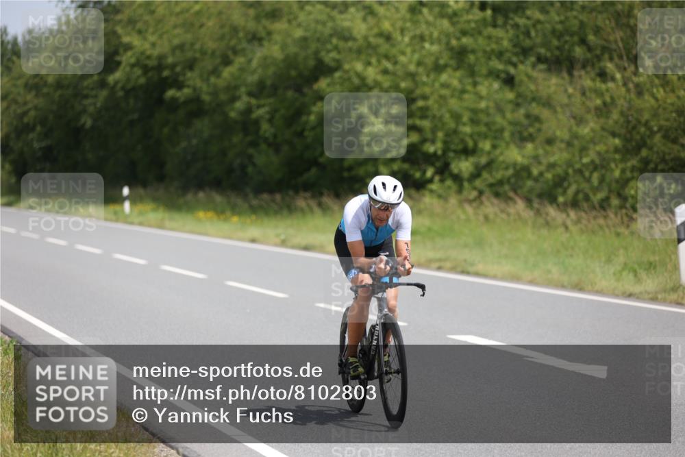 22.06.2025 - Viking Triathlon Yannick Fuchs http://msf.ph/oto/8102803 22.06.2025 12:05:41 Radfahren 47, 102, 145, 158, 176, 183, 368, 425, 485, 543, 637, 652 meine-sportfotos.de