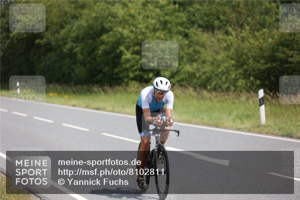 22.06.2025 - Viking Triathlon Yannick Fuchs http://msf.ph/oto/8102811 22.06.2025 12:05:41 Radfahren 47, 102, 145, 158, 176, 183, 368, 425, 485, 543, 637, 652 meine-sportfotos.de